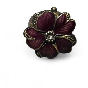 Avon Vtg Burgundy‎ Flower w Brass Trim Ring Watch Collectible Statement